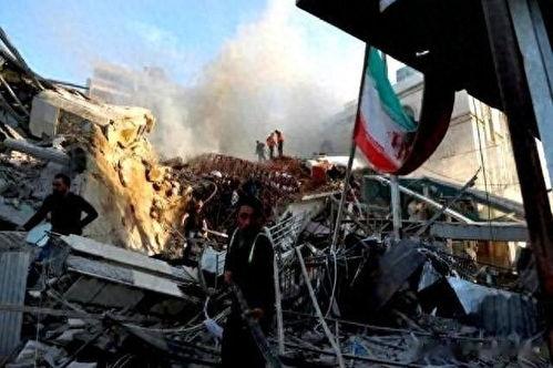 国产足j,砥砺前行，铸就辉煌